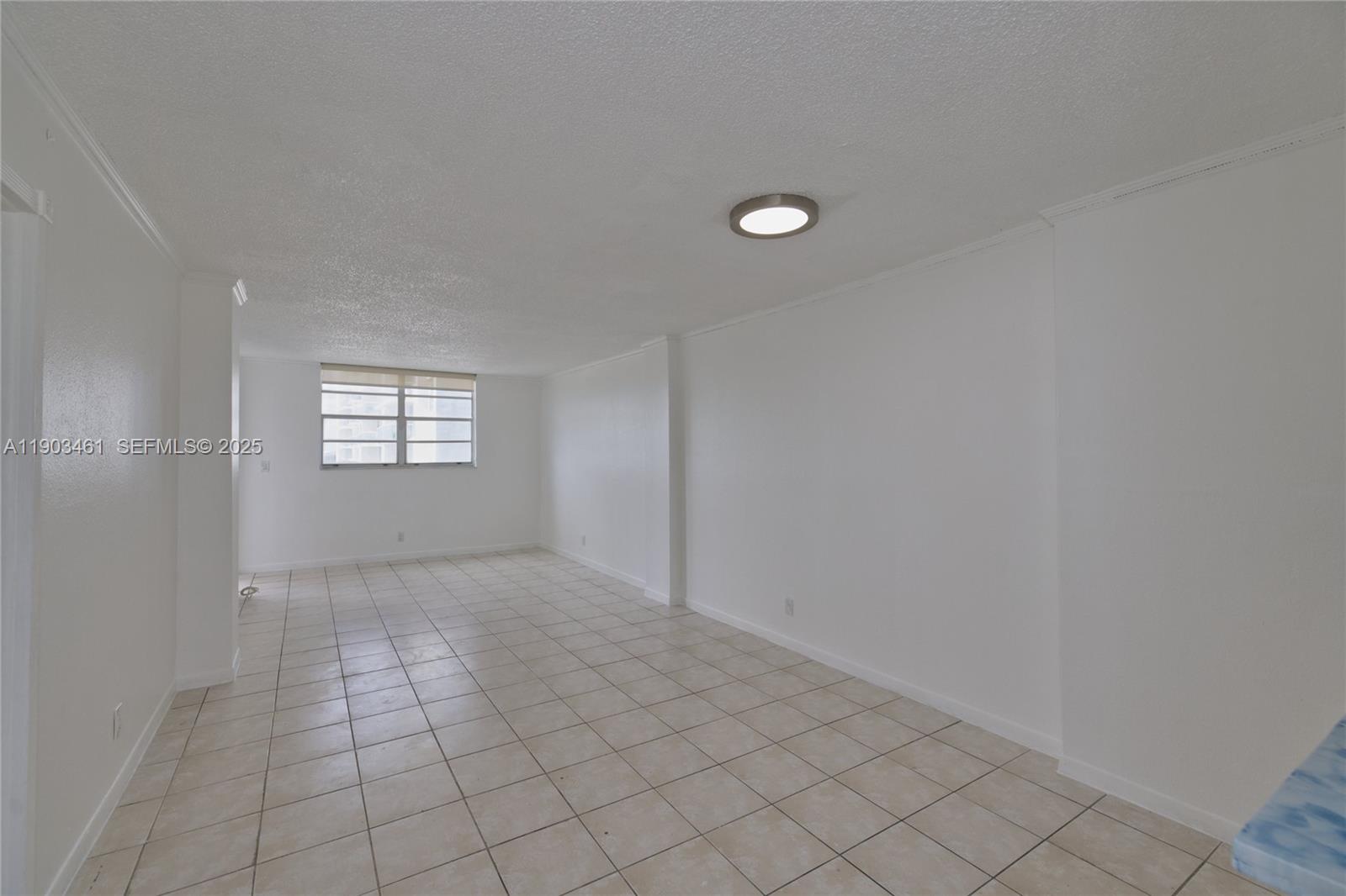 2903 N Miami Beach Boulevard 806 Property Photo 8