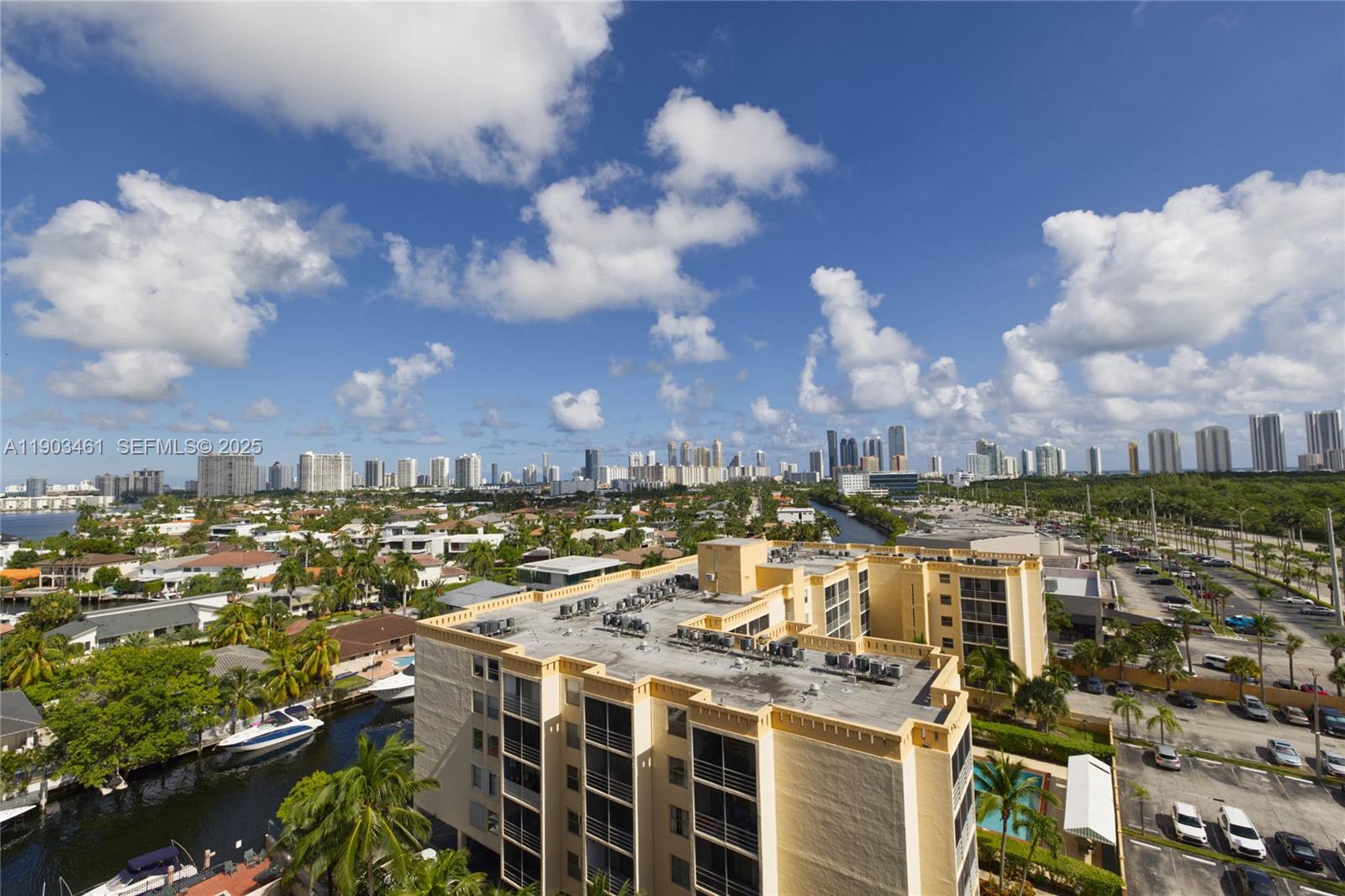 2903 N Miami Beach Boulevard 806 Property Photo 25