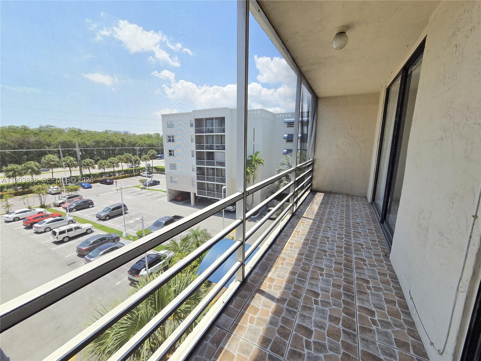 2821 N Miami Beach Boulevard 5o Property Photo 8