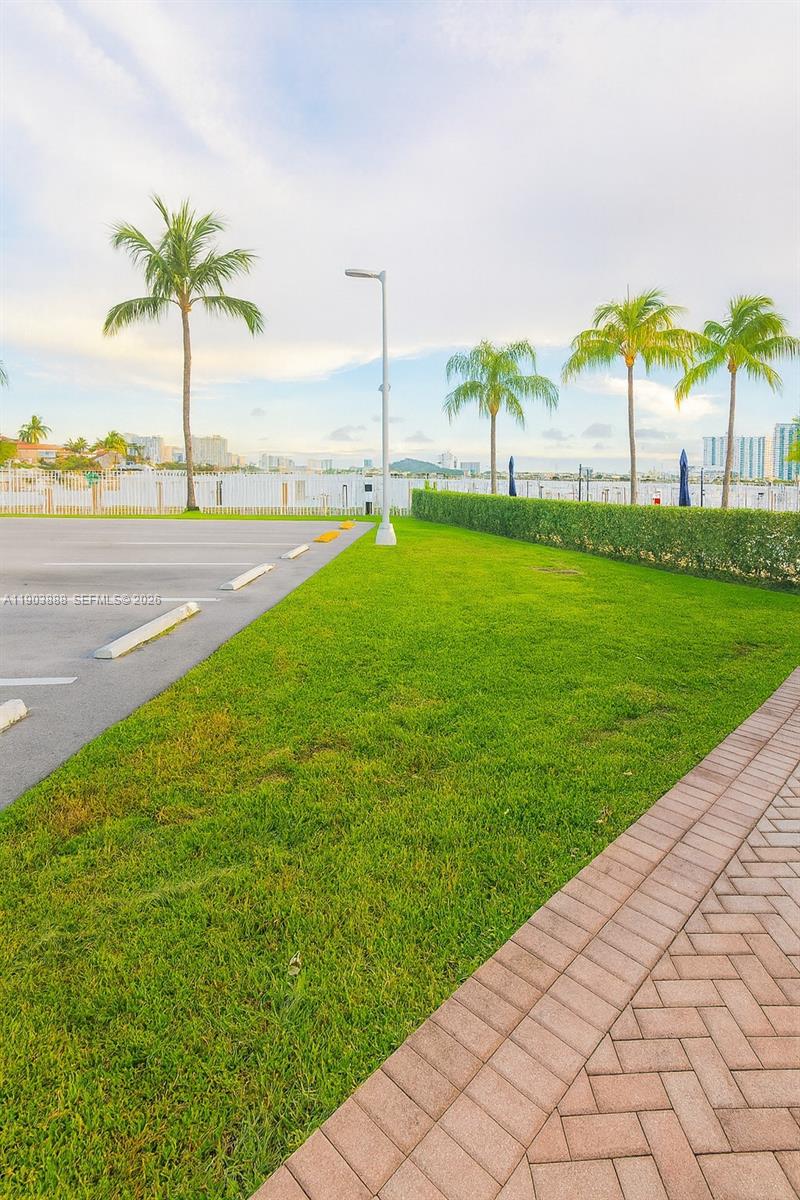 2821 N Miami Beach Boulevard 5o Property Photo 14