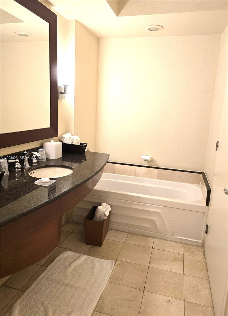 18001 Collins Avenue 1608 Property Photo 8