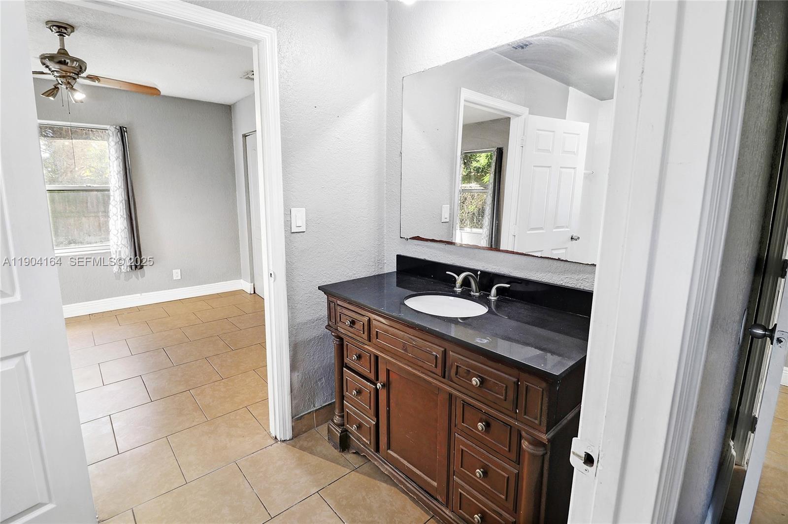 1722 Nw 8th Court Property Photo 11