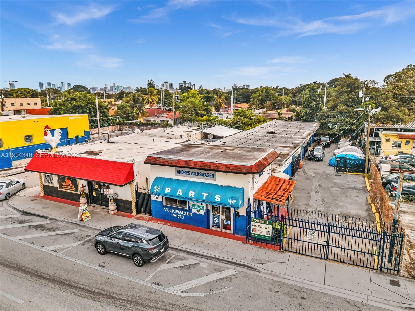 2112 Nw 36th Street Property Photo 4