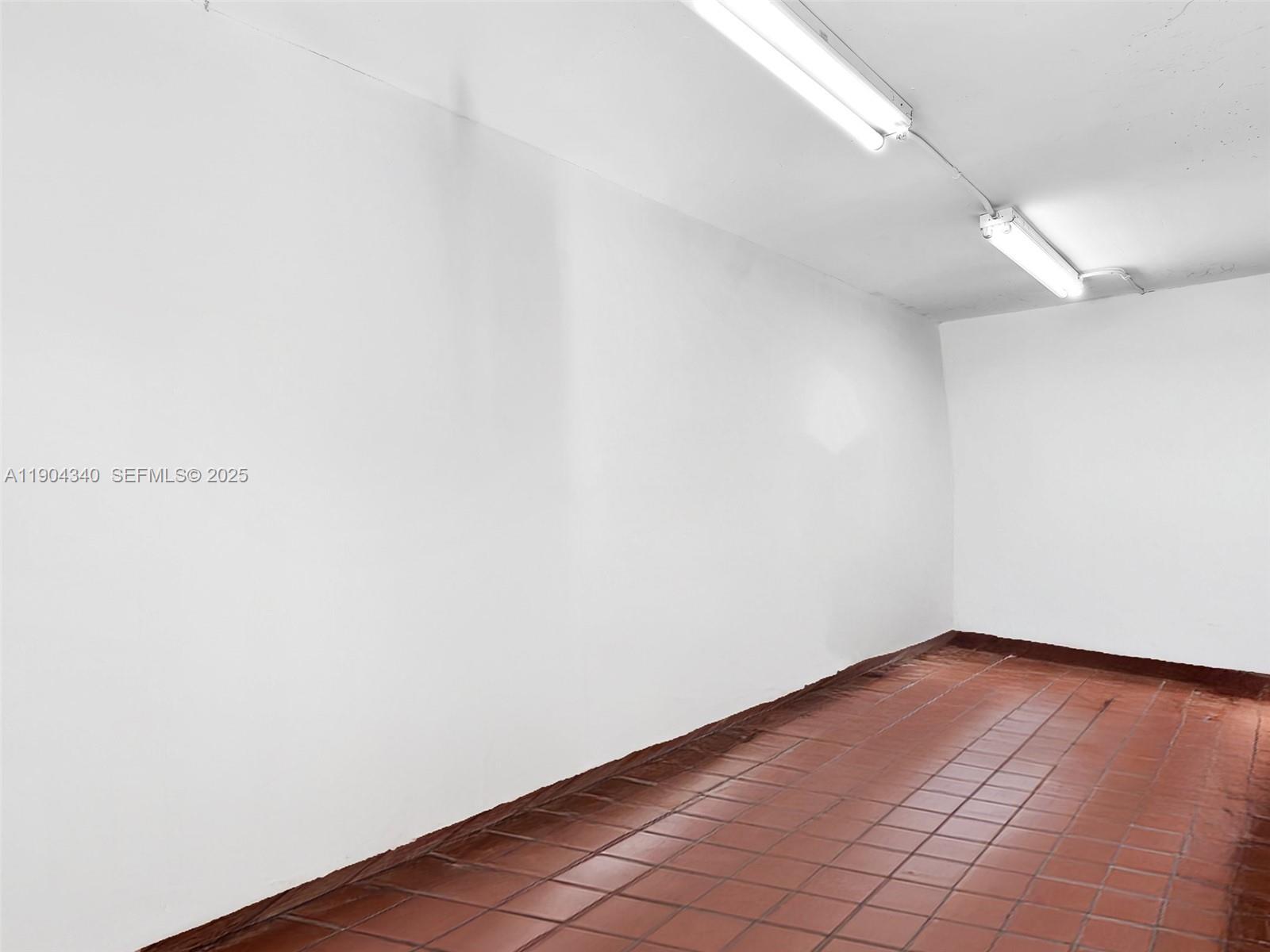 2112 Nw 36th Street Property Photo 11