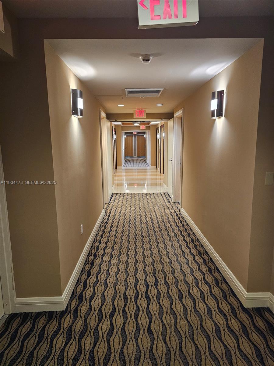 244 Biscayne Boulevard 908 Property Photo 2