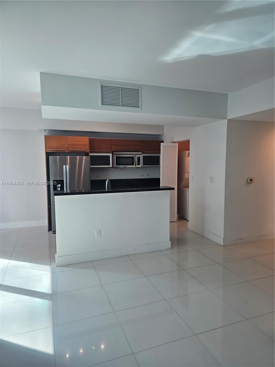 244 Biscayne Boulevard 908 Property Photo 5