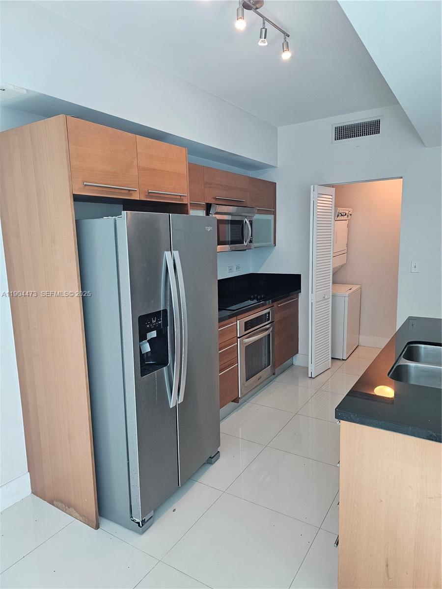 244 Biscayne Boulevard 908 Property Photo 6