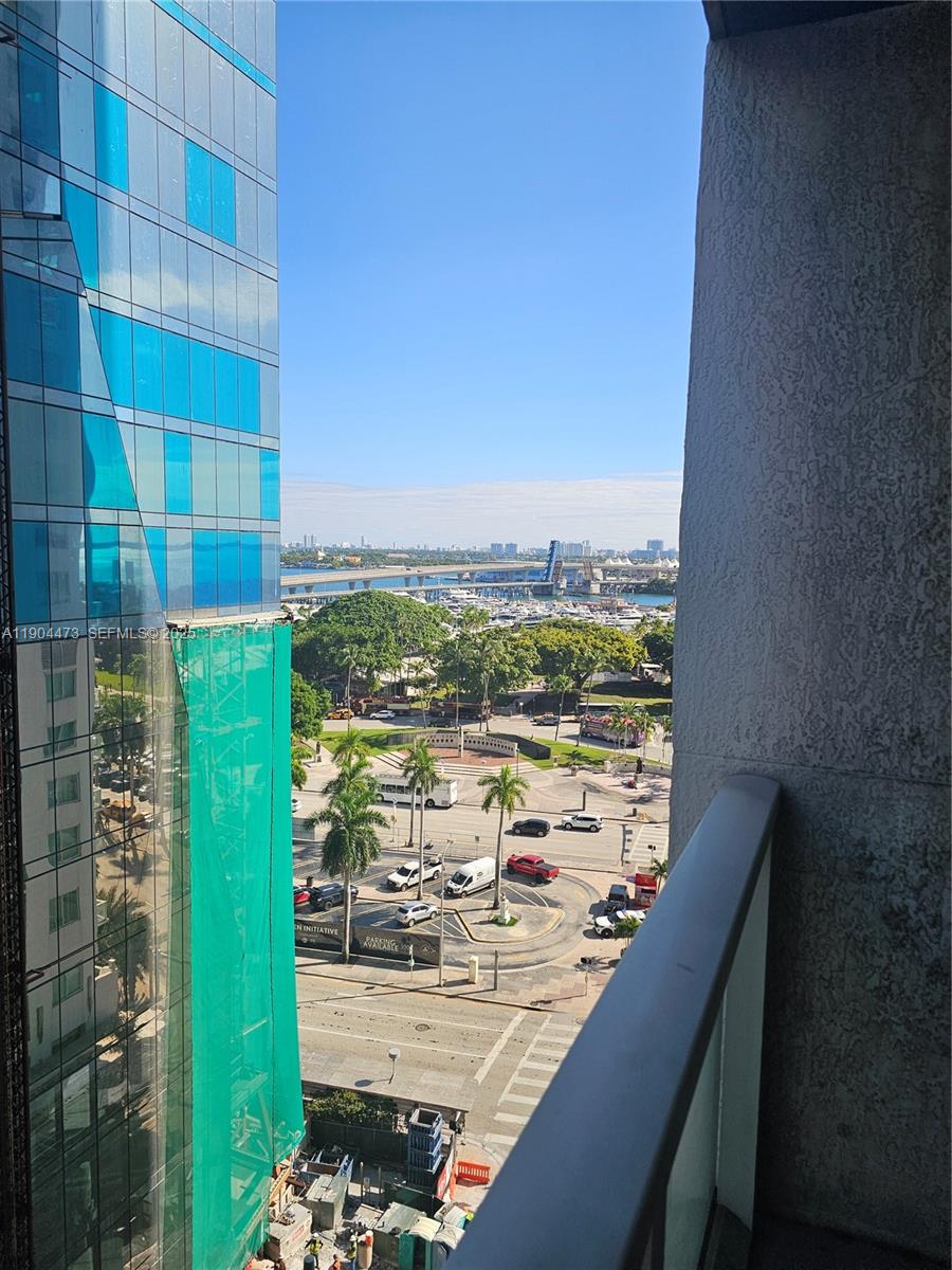 244 Biscayne Boulevard 908 Property Photo 19