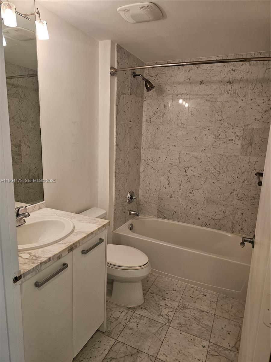 244 Biscayne Boulevard 908 Property Photo 26