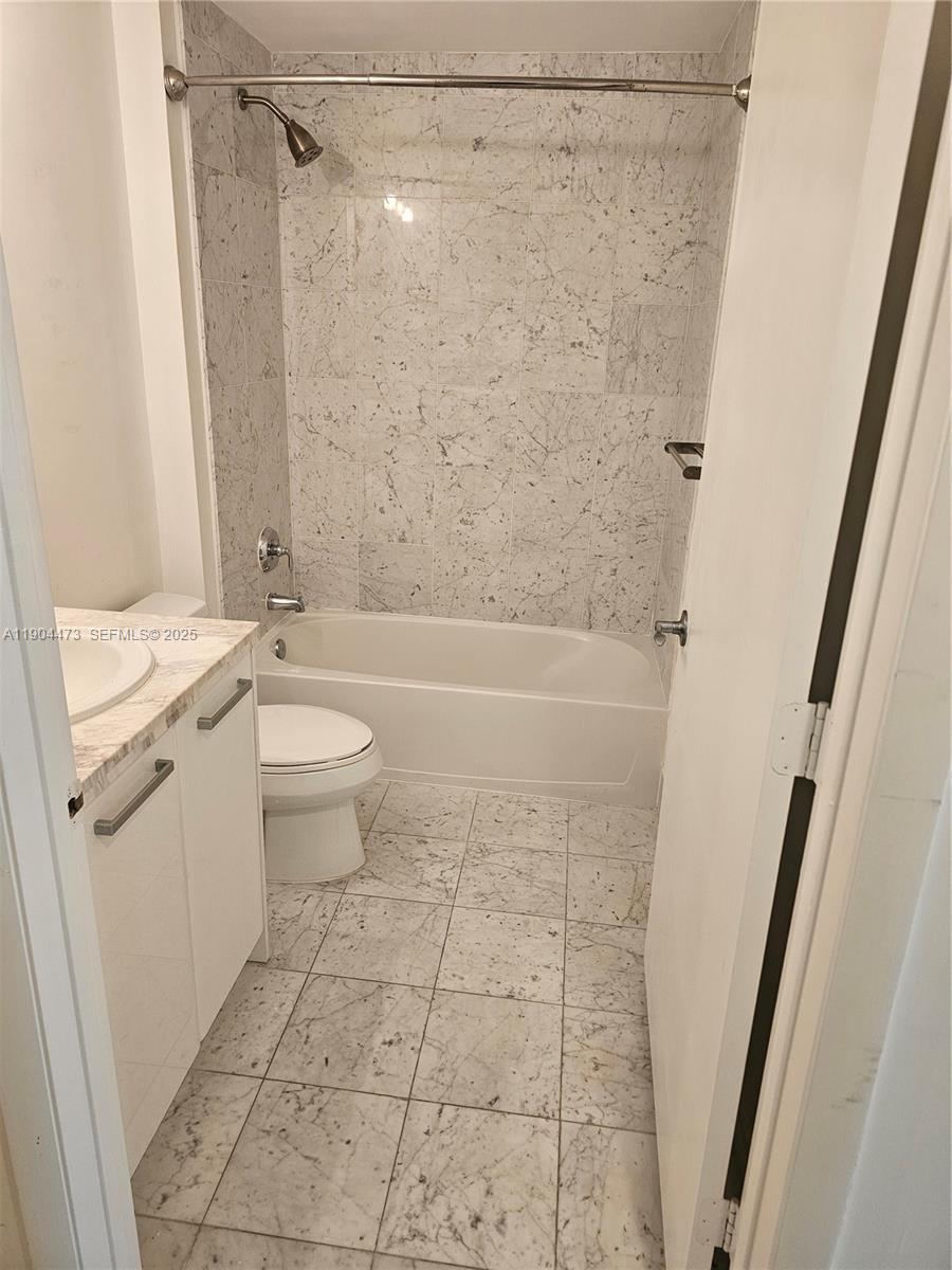 244 Biscayne Boulevard 908 Property Photo 27