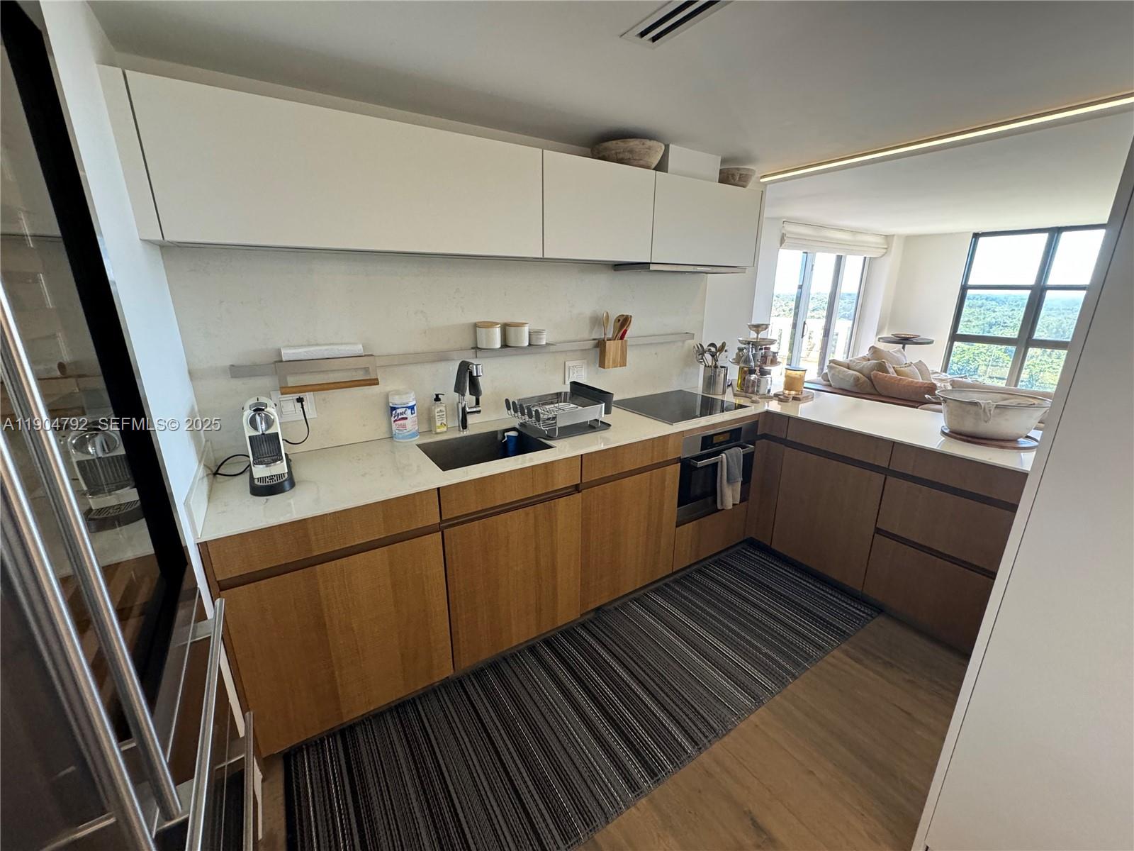 1121 Crandon Boulevard D608 Property Photo 20
