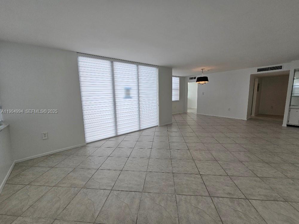 18041 Biscayne Boulevard 204 Property Photo 10