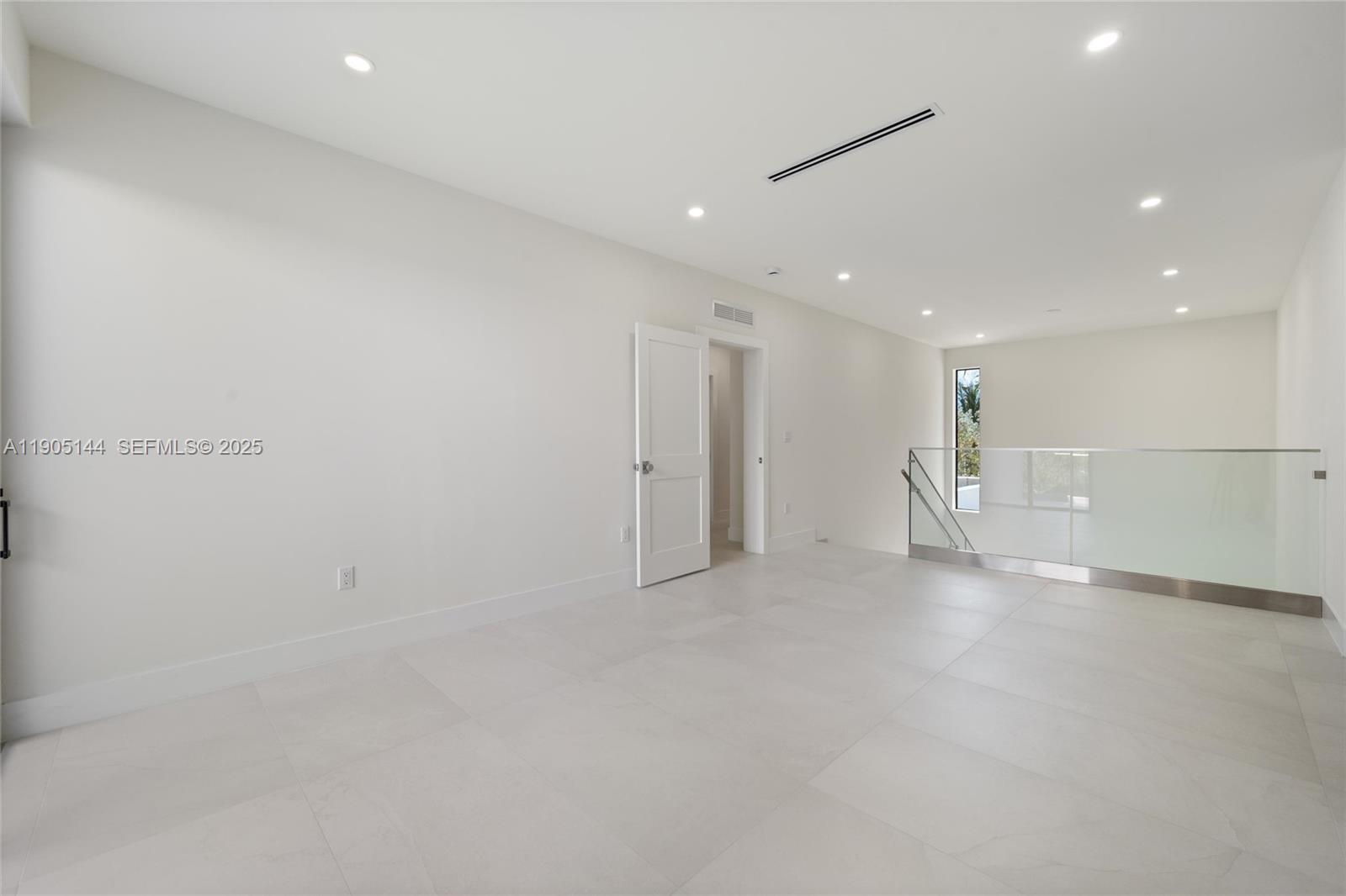 2127 Sw 11th Terrace Property Photo 20