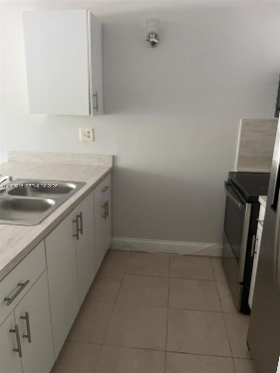 2701 Riverside Drive 203-b Property Photo 5