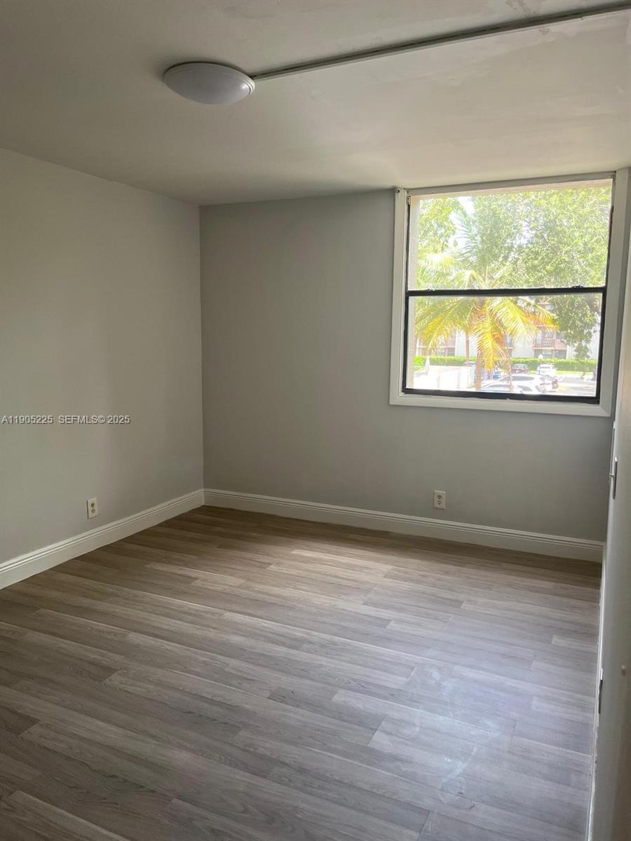 2701 Riverside Drive 203-b Property Photo 10