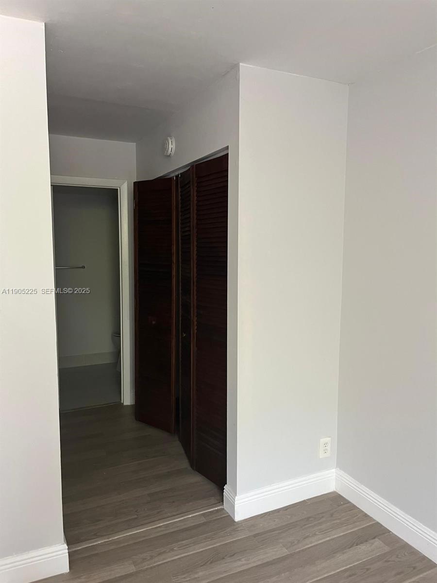 2701 Riverside Drive 203-b Property Photo 11