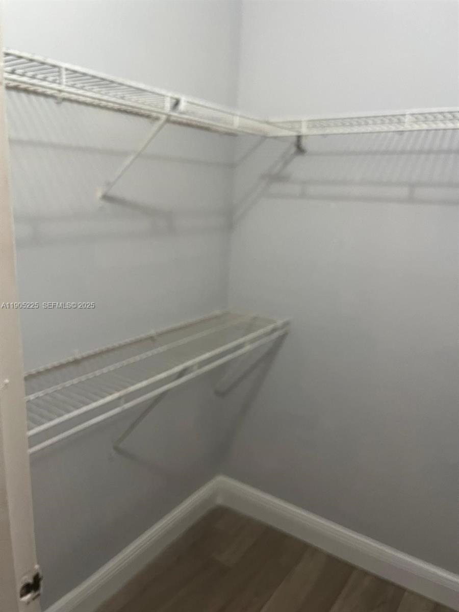 2701 Riverside Drive 203-b Property Photo 13
