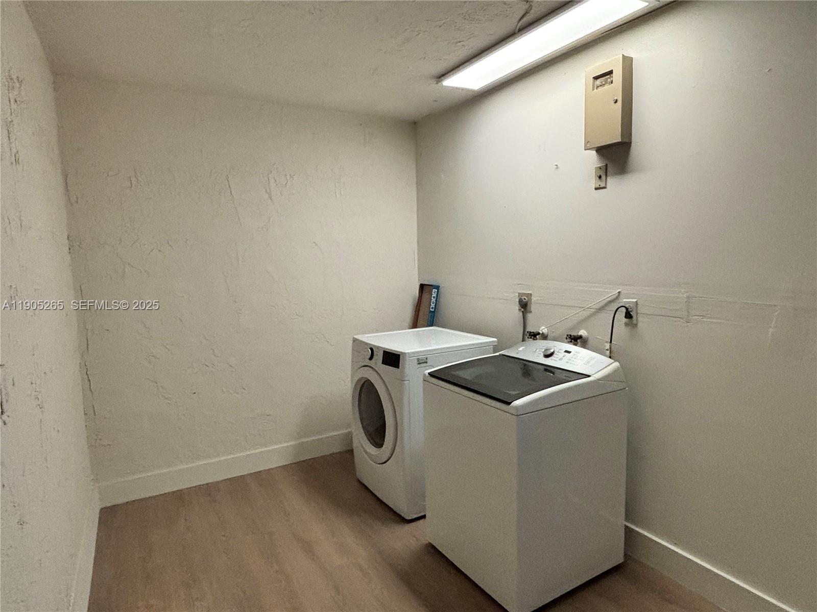 461 Ives Dairy Road 402-2 Property Photo 29