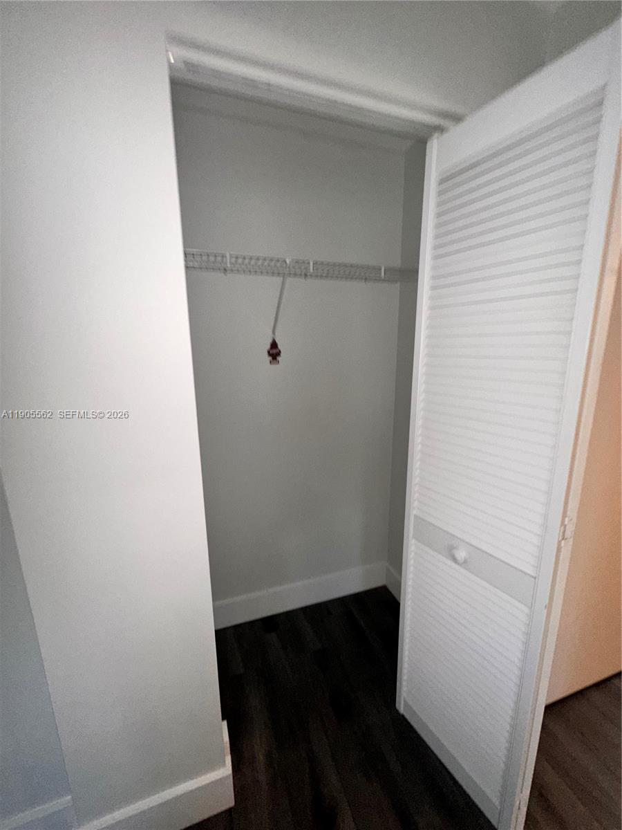 1542 Drexel Avenue 107 Property Photo 20