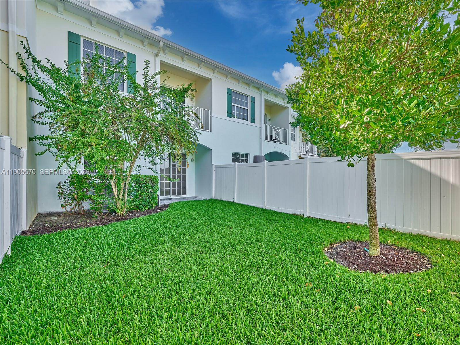 475 Ocean Ridge Way Property Photo 6