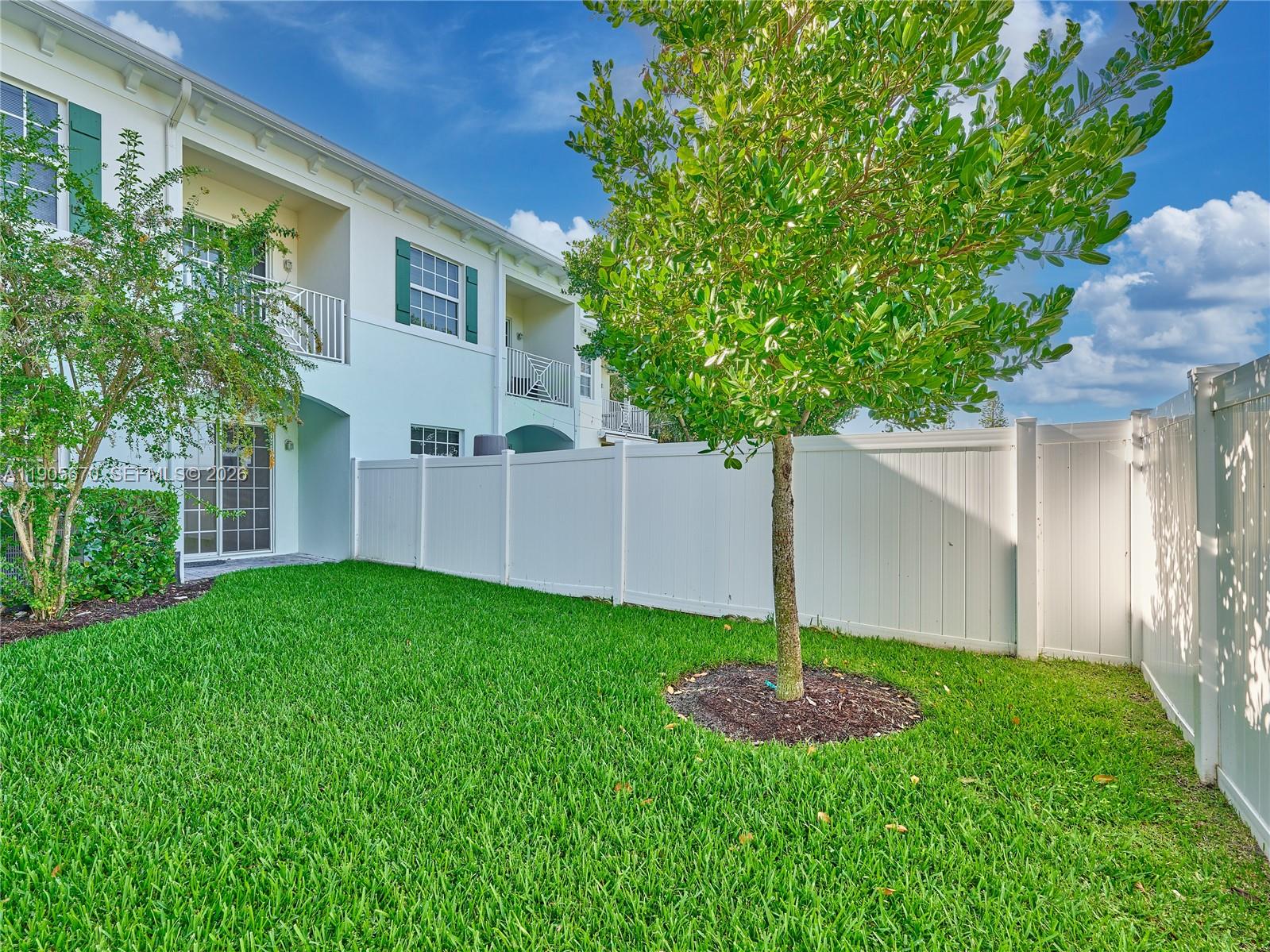 475 Ocean Ridge Way Property Photo 7