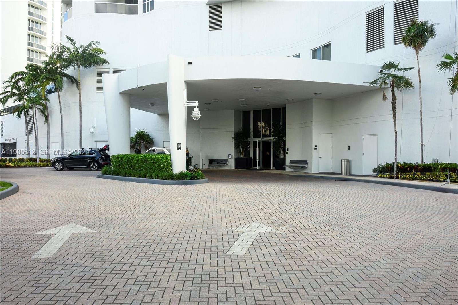 15811 Collins Avenue 3405 Property Photo 6