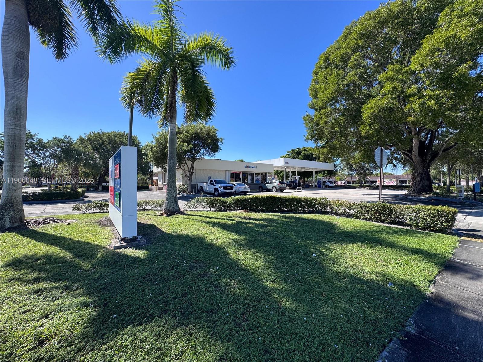 8400 W Oakland Park Boulevard Property Photo 1