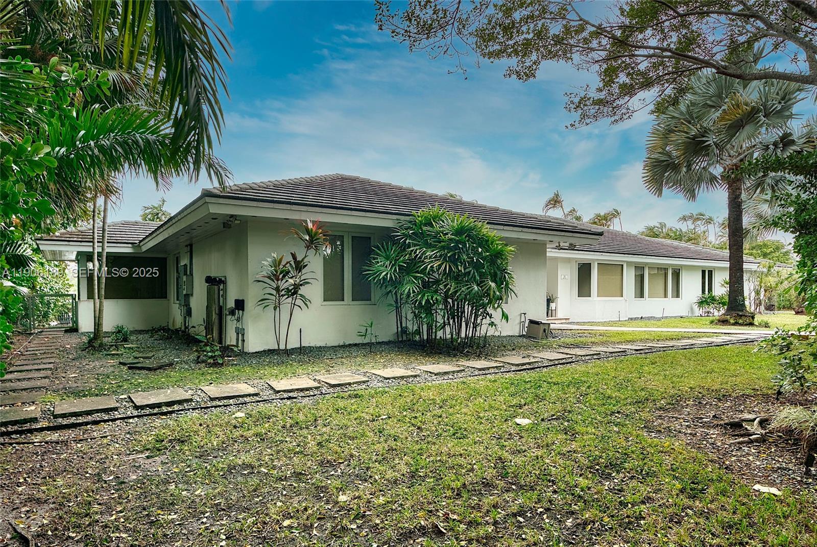 415 Rovino Avenue Property Photo 24