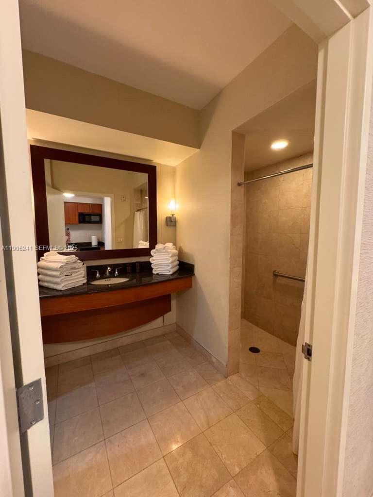 18001 Collins Avenue 1117 Property Photo 16