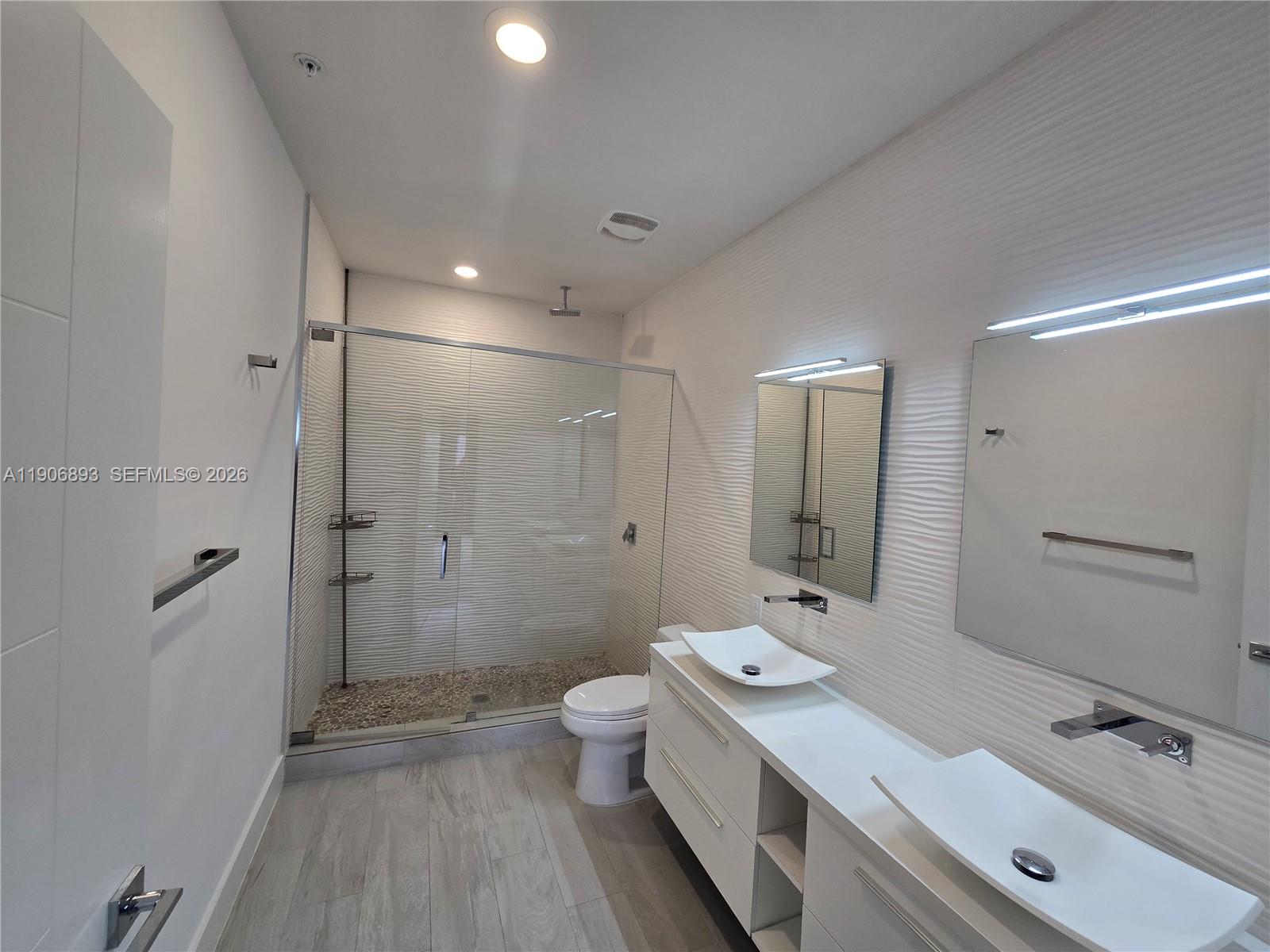 4500 Nw 8th Place Property Photo 18