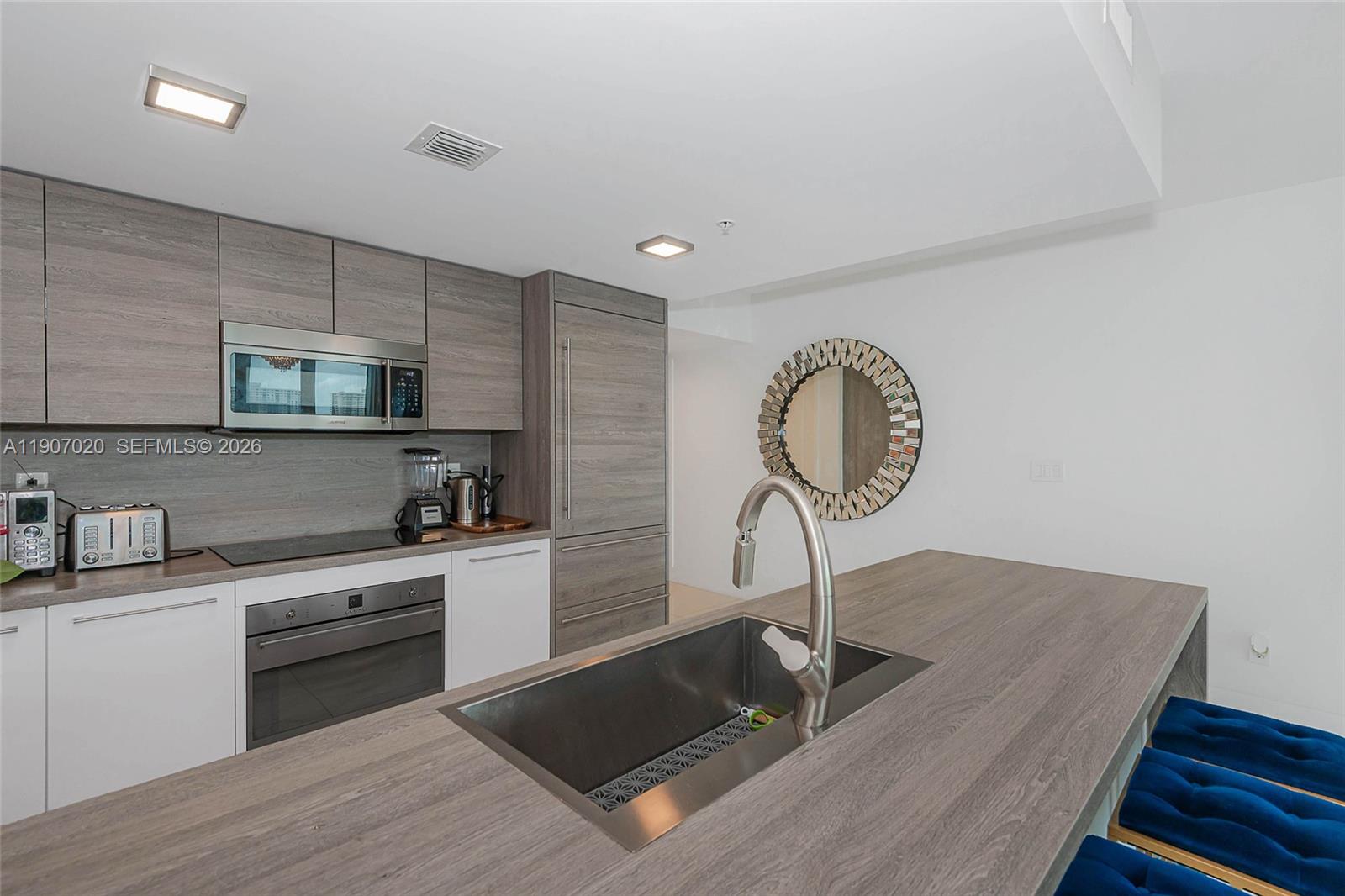 400 Sunny Isles Boulevard 906 Property Photo 8