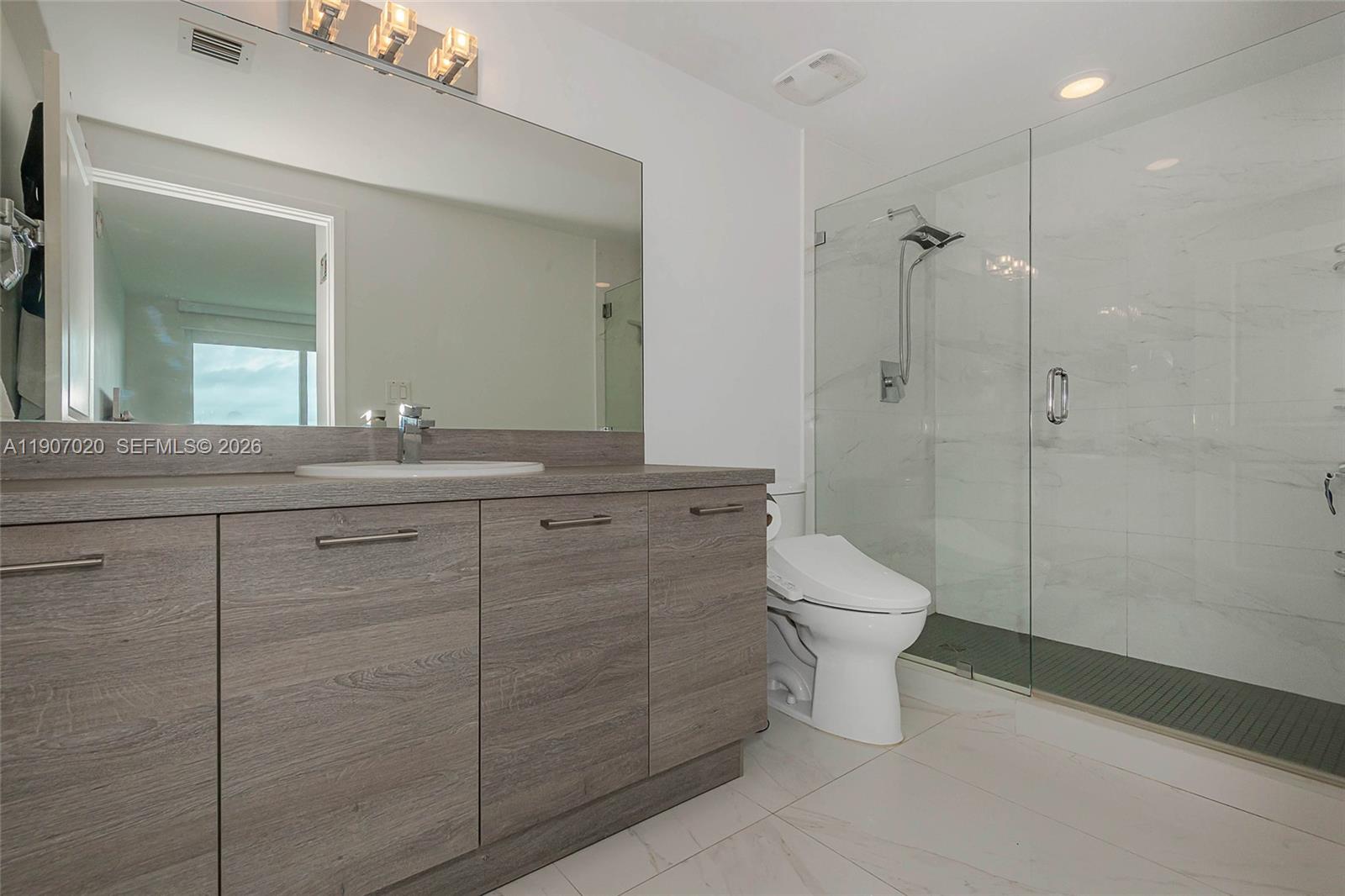 400 Sunny Isles Boulevard 906 Property Photo 17
