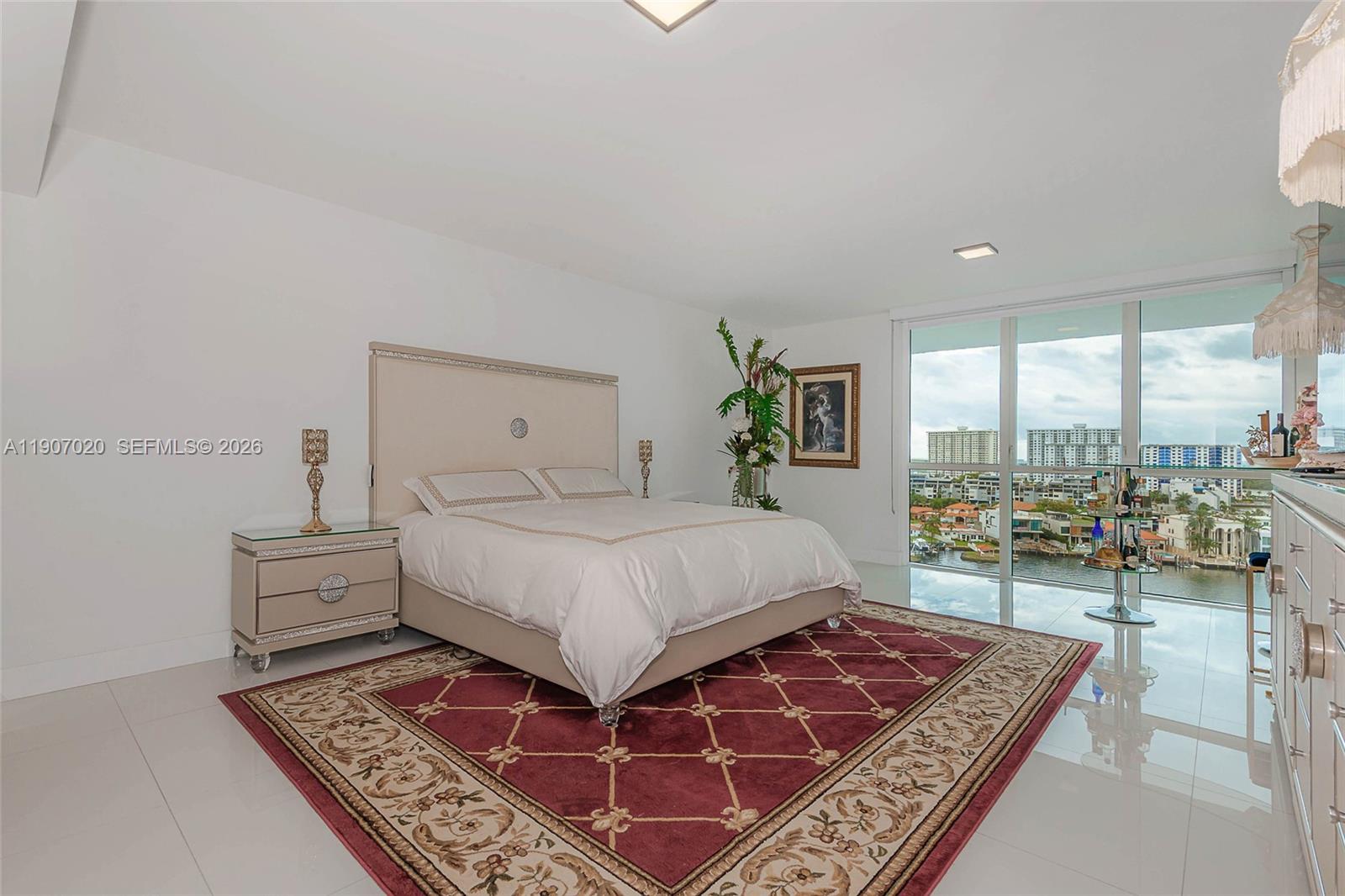 400 Sunny Isles Boulevard 906 Property Photo 18