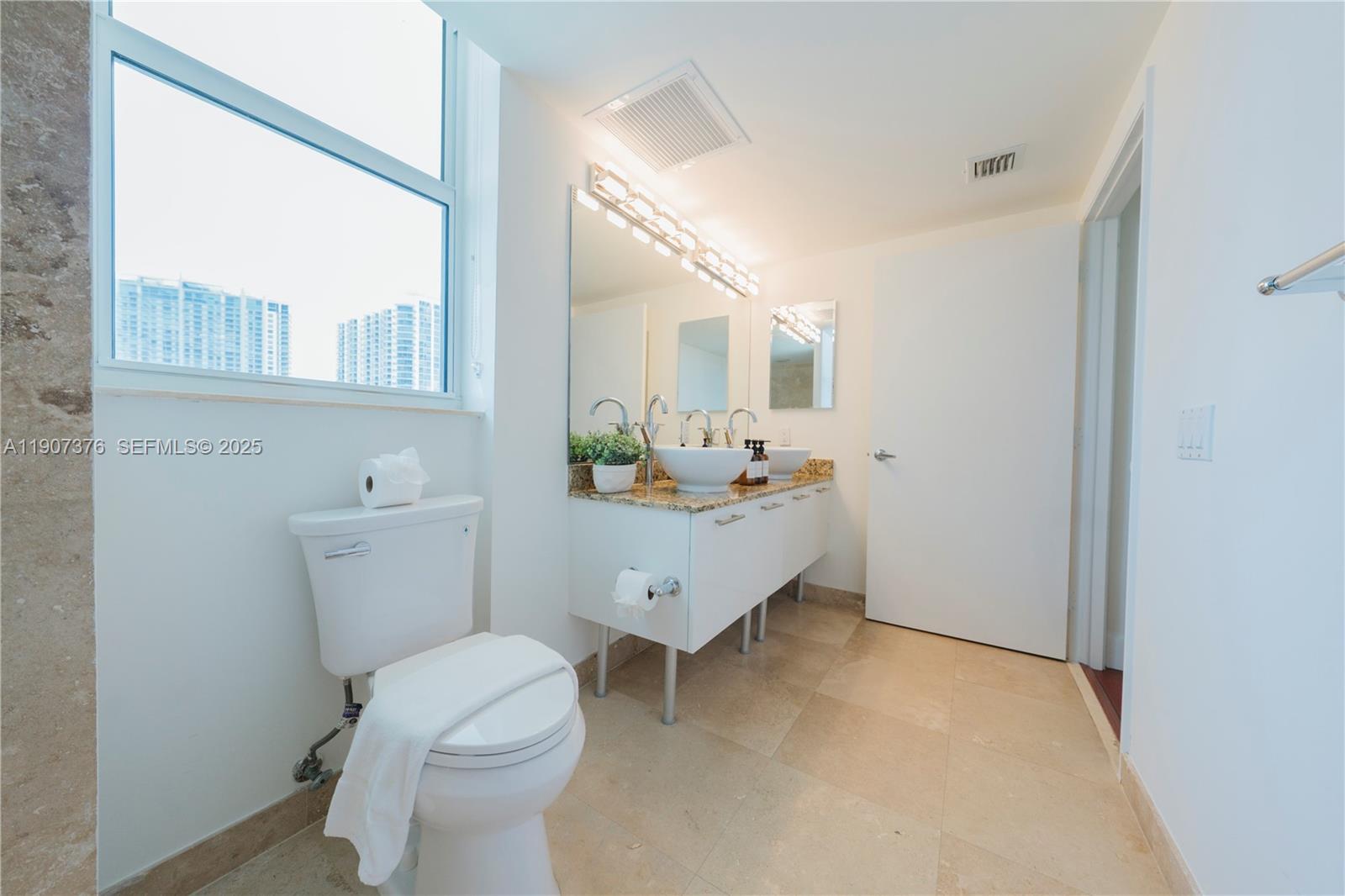 41 Se 5th Street 1217 Property Photo 11