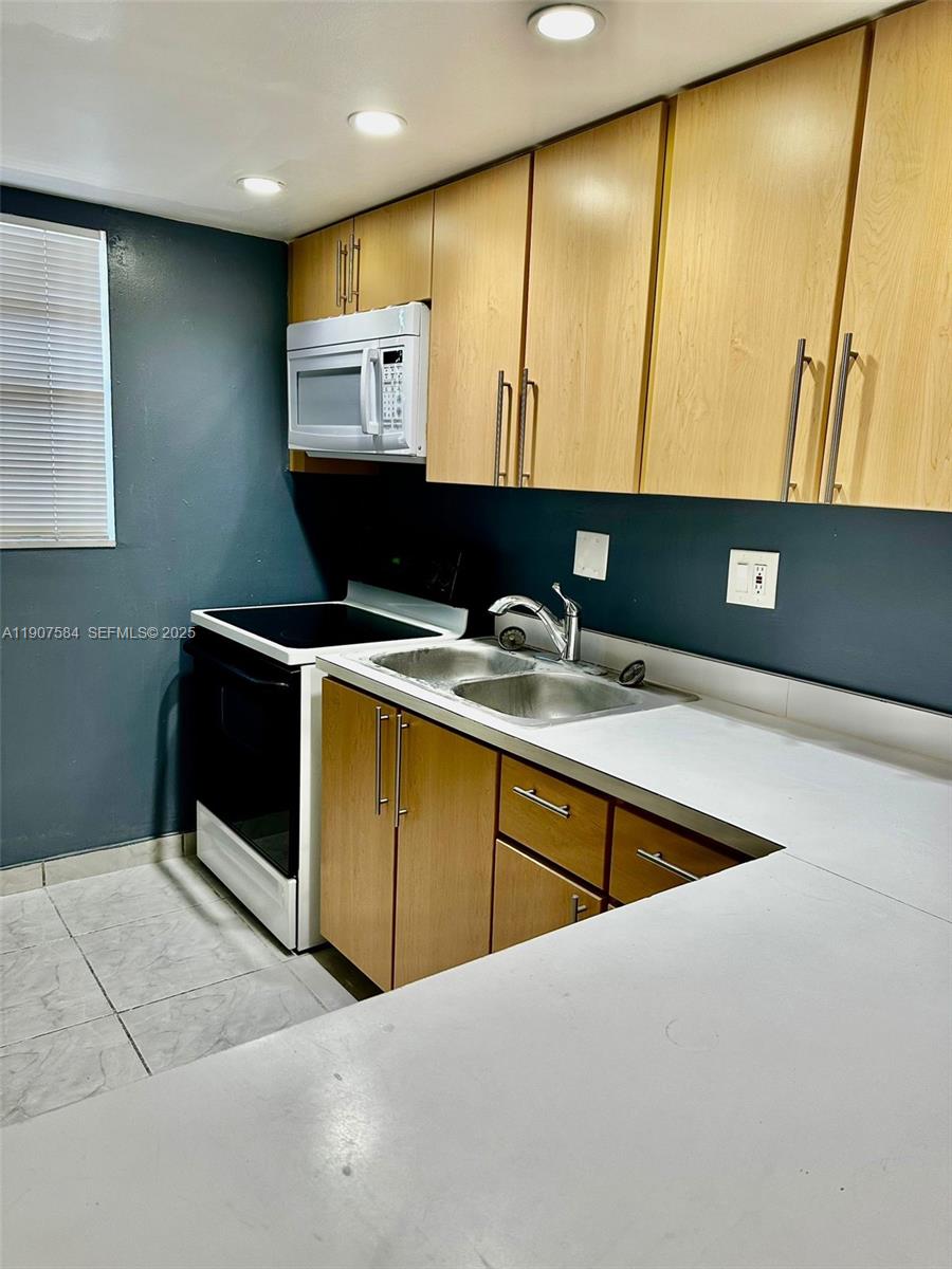 8101 Sw 73rd Avenue 30 Property Photo 2