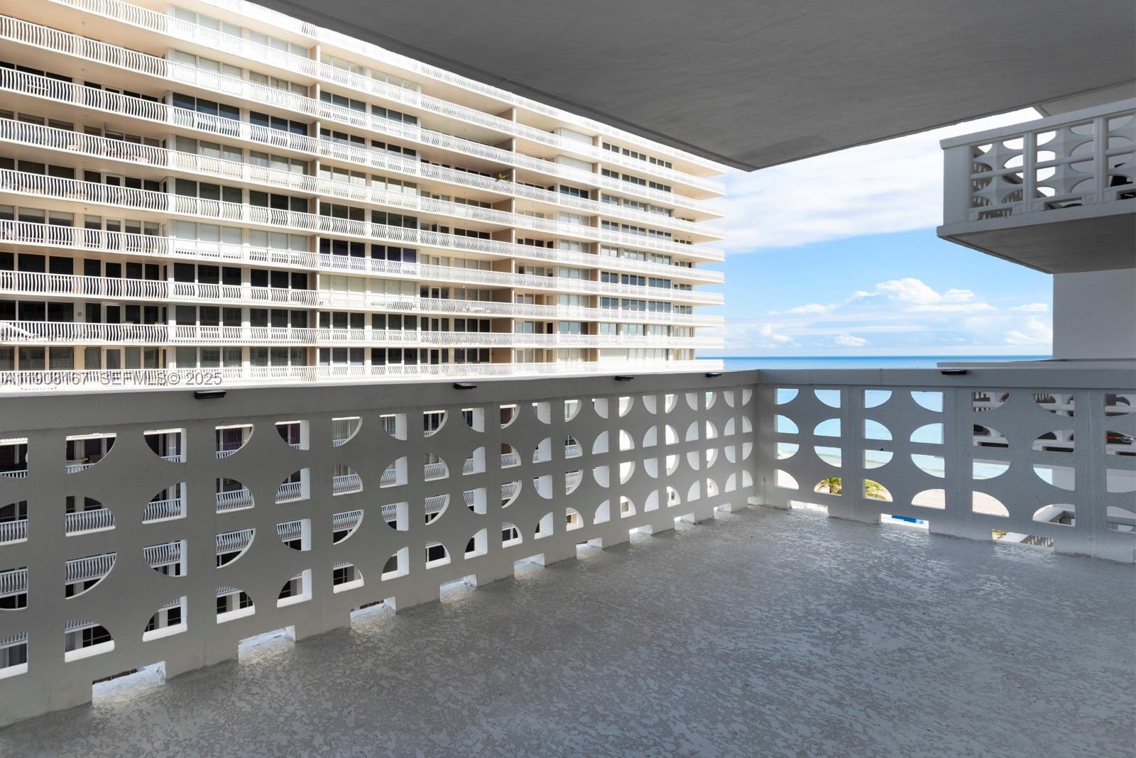 4010 Galt Ocean Drive 815 Property Photo 14