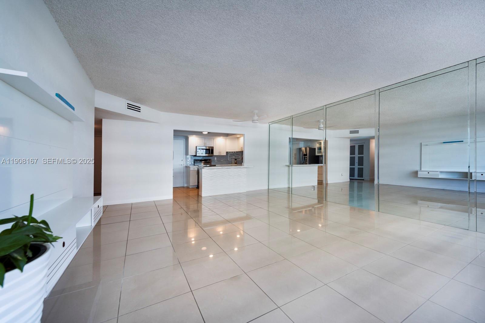 4010 Galt Ocean Drive 815 Property Photo 20