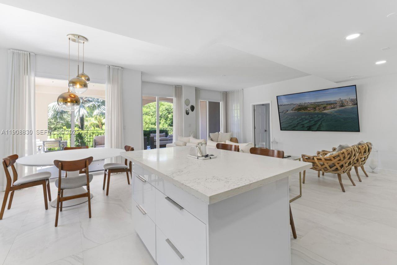 19217 Fisher Island Drive 19217 Property Photo 2