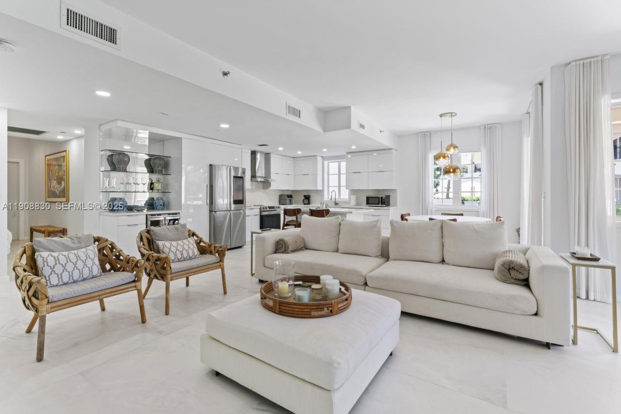 19217 Fisher Island Drive 19217 Property Photo 3