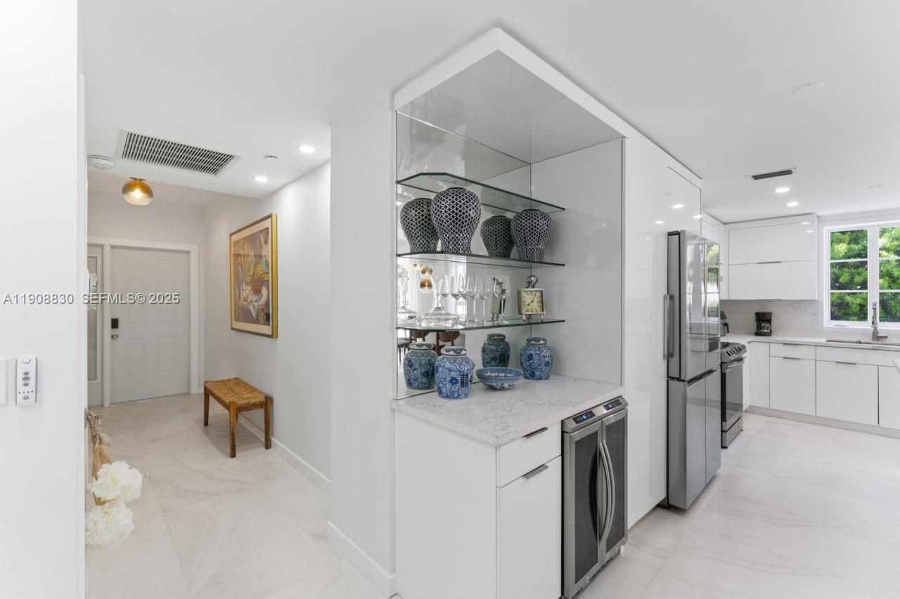 19217 Fisher Island Drive 19217 Property Photo 6