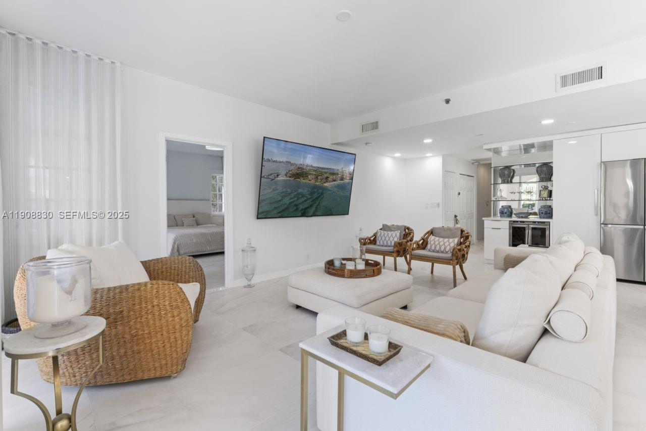 19217 Fisher Island Drive 19217 Property Photo 8