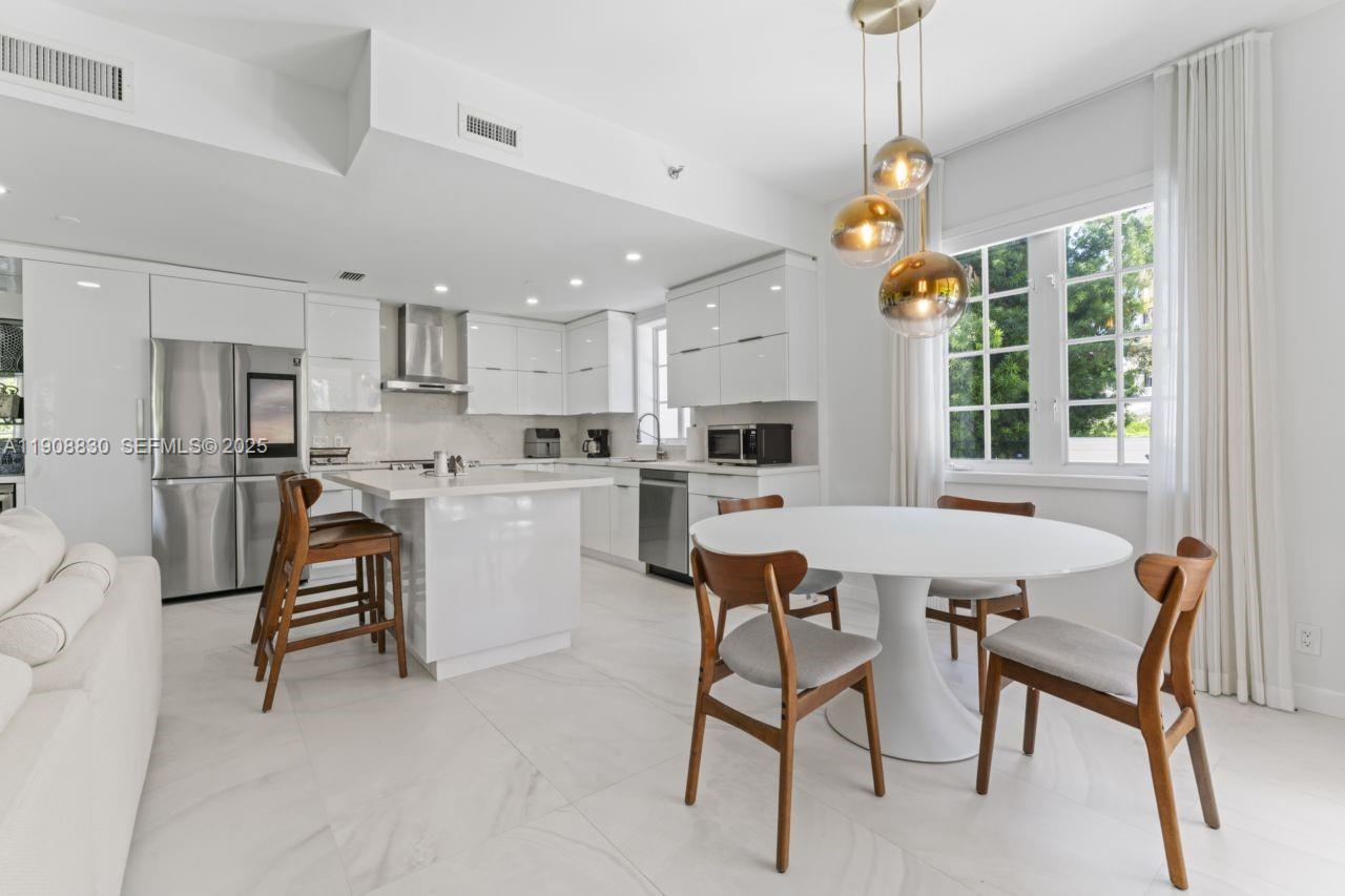 19217 Fisher Island Drive 19217 Property Photo 9