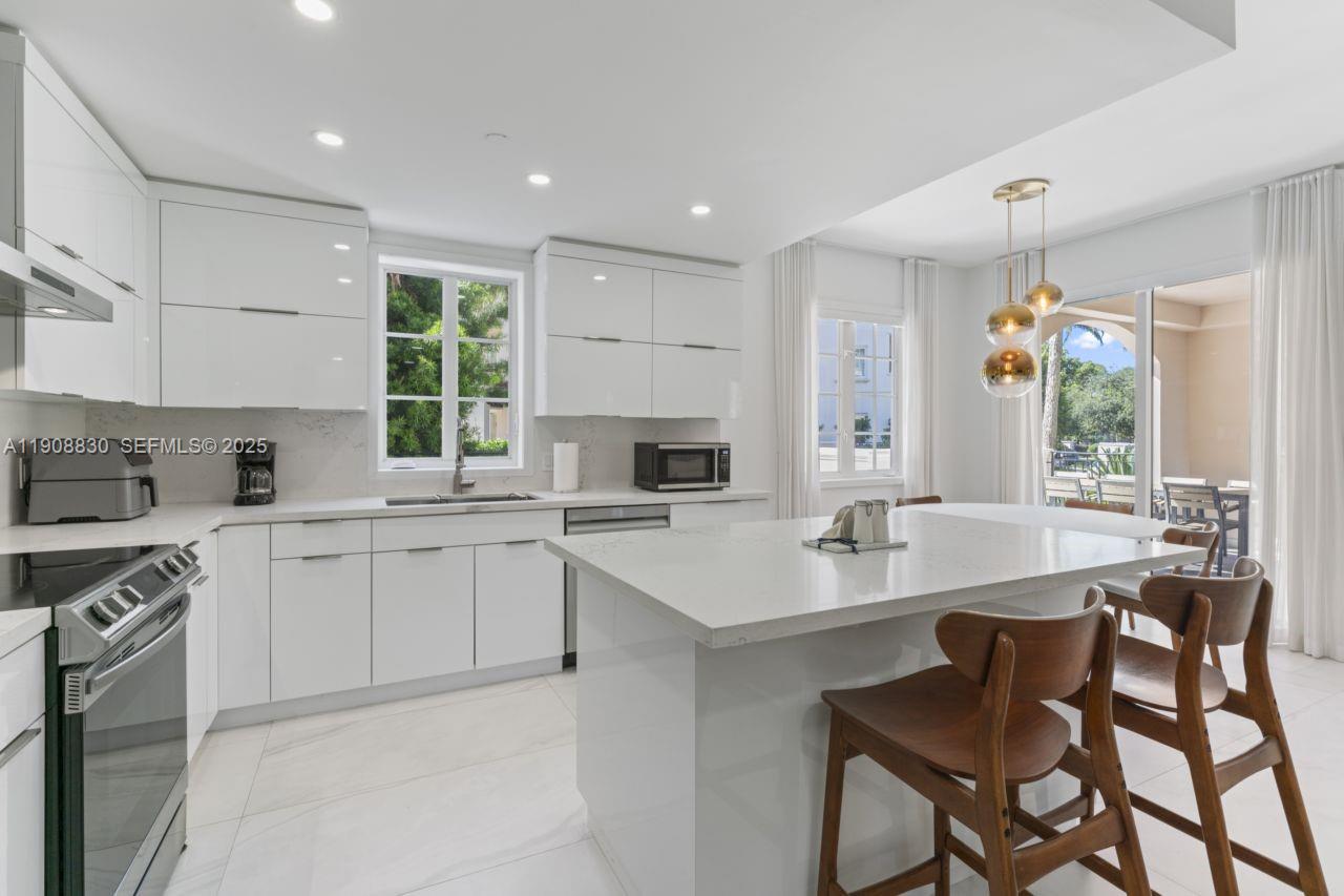 19217 Fisher Island Drive 19217 Property Photo 14