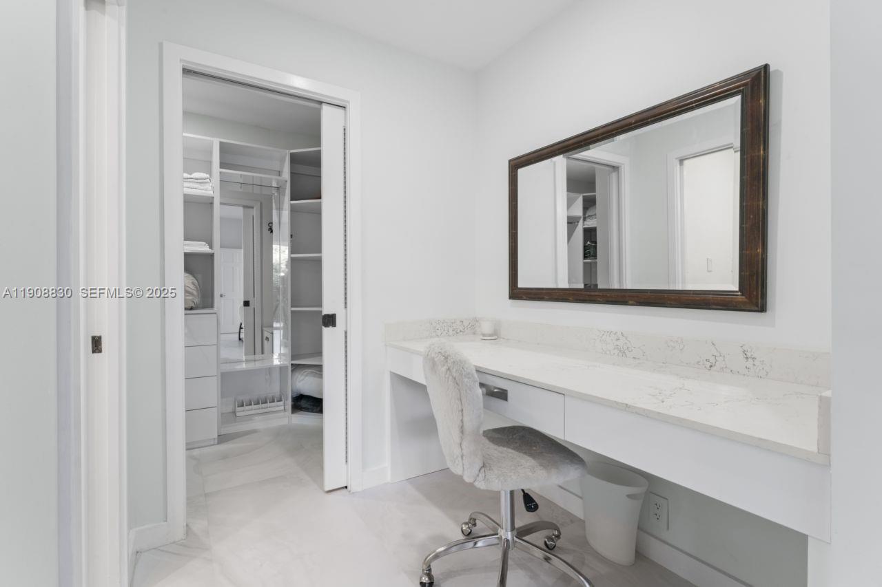 19217 Fisher Island Drive 19217 Property Photo 17