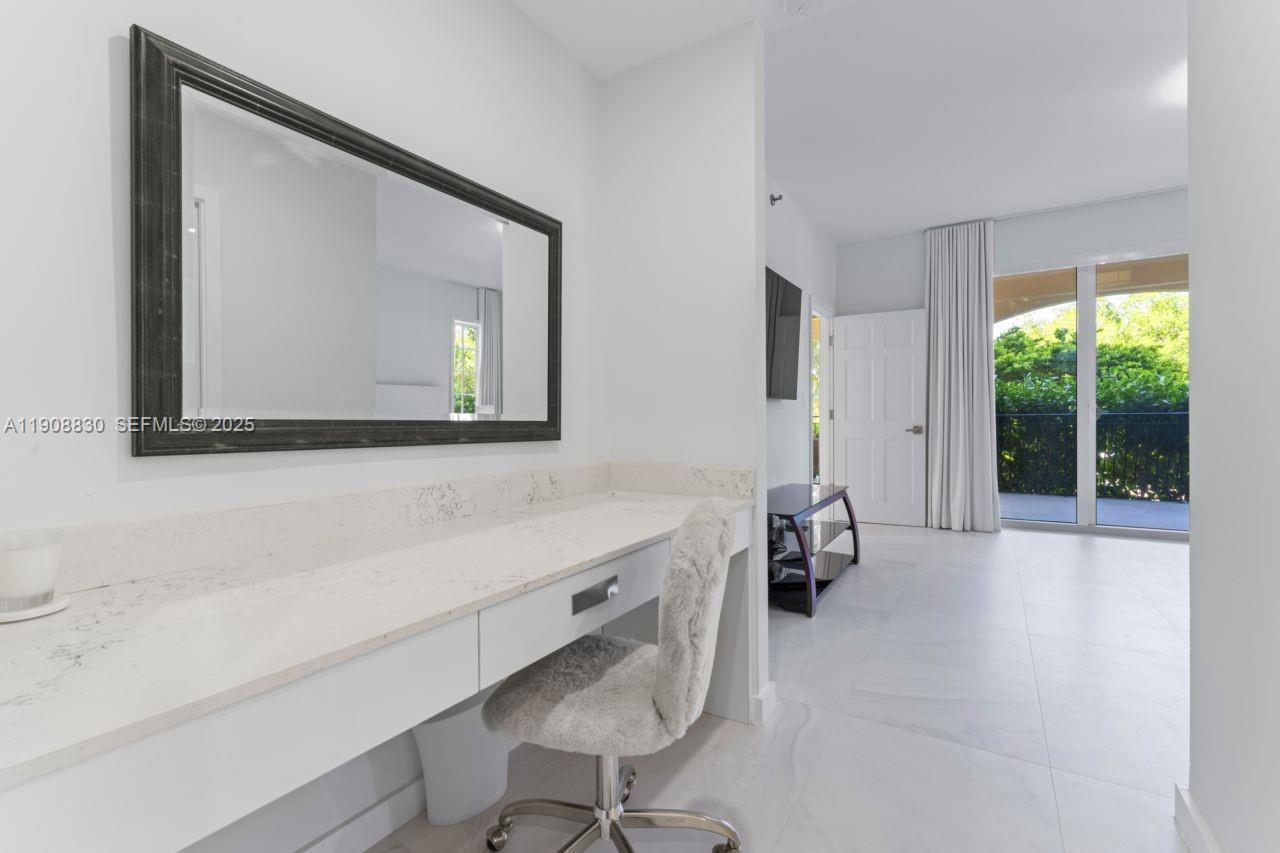 19217 Fisher Island Drive 19217 Property Photo 21