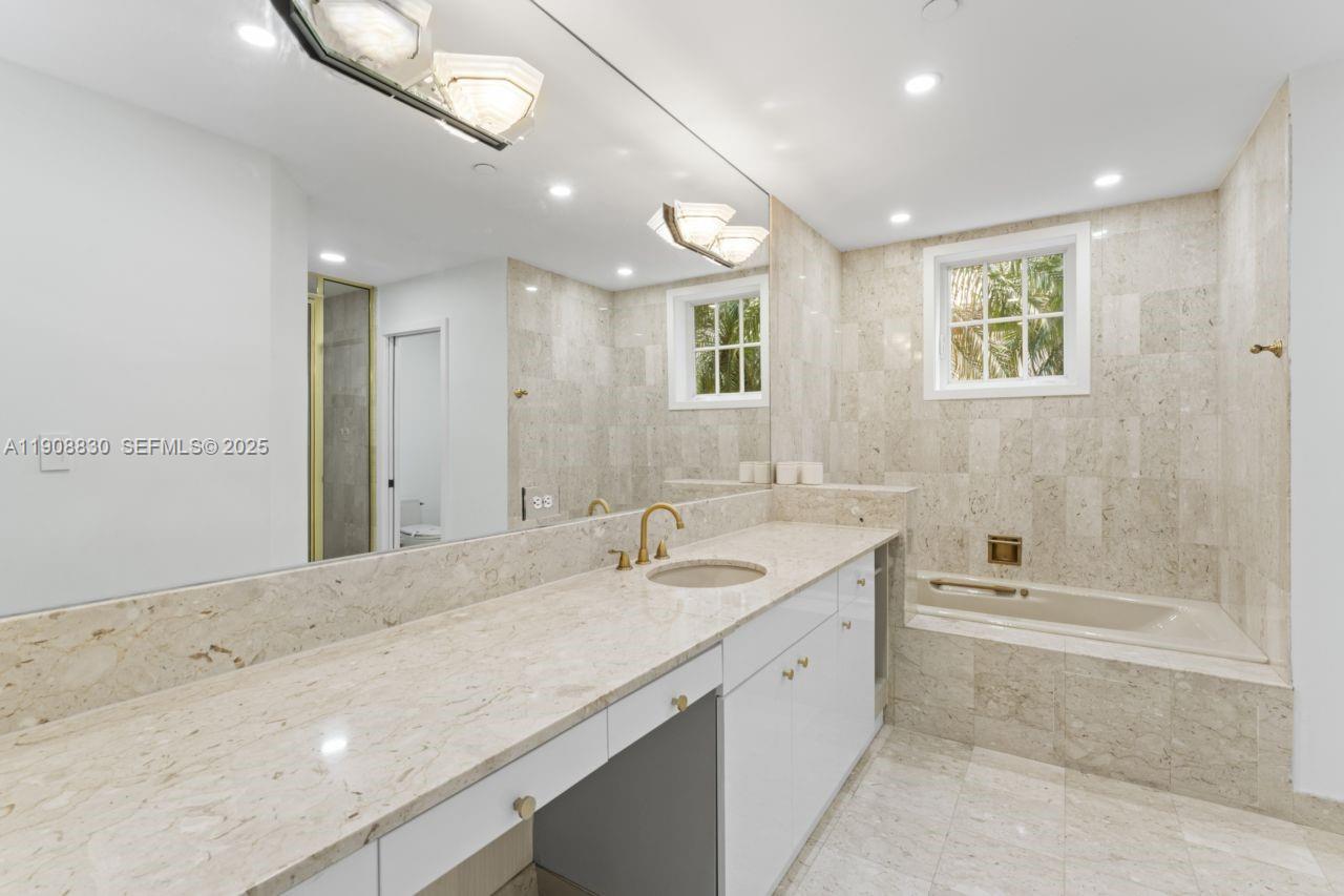 19217 Fisher Island Drive 19217 Property Photo 22