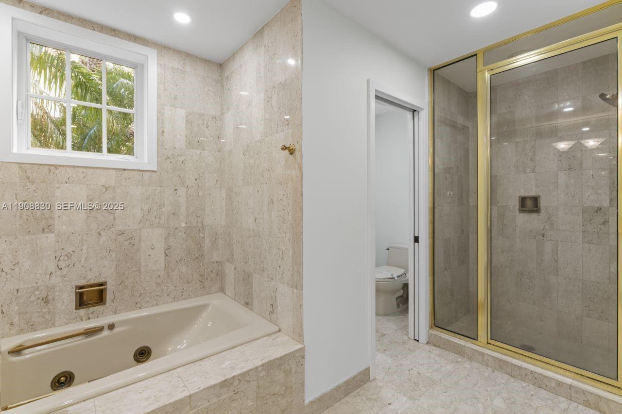 19217 Fisher Island Drive 19217 Property Photo 23