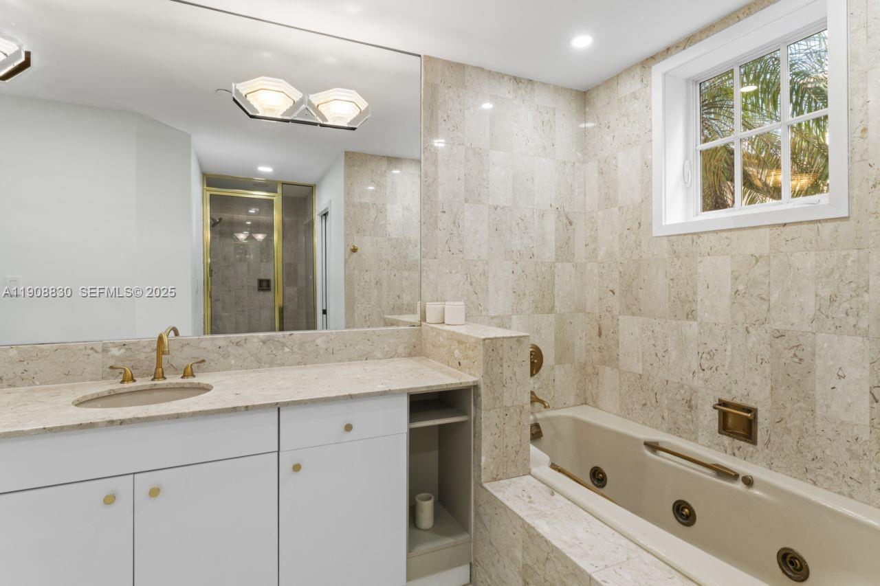 19217 Fisher Island Drive 19217 Property Photo 24