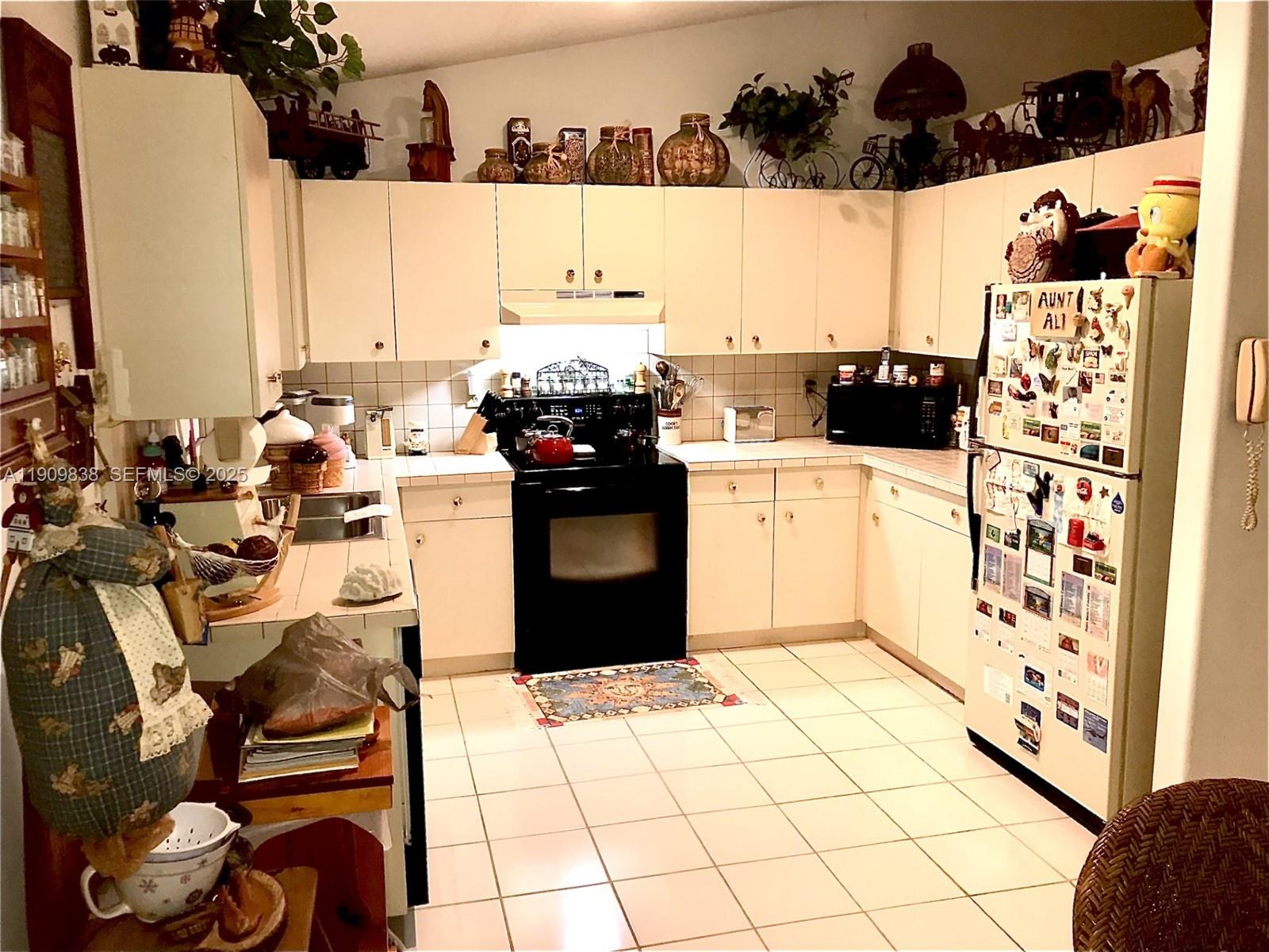 A11909838 Property Photo 11