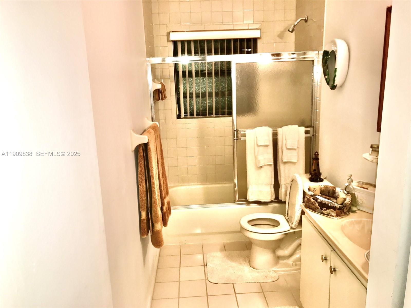 A11909838 Property Photo 12